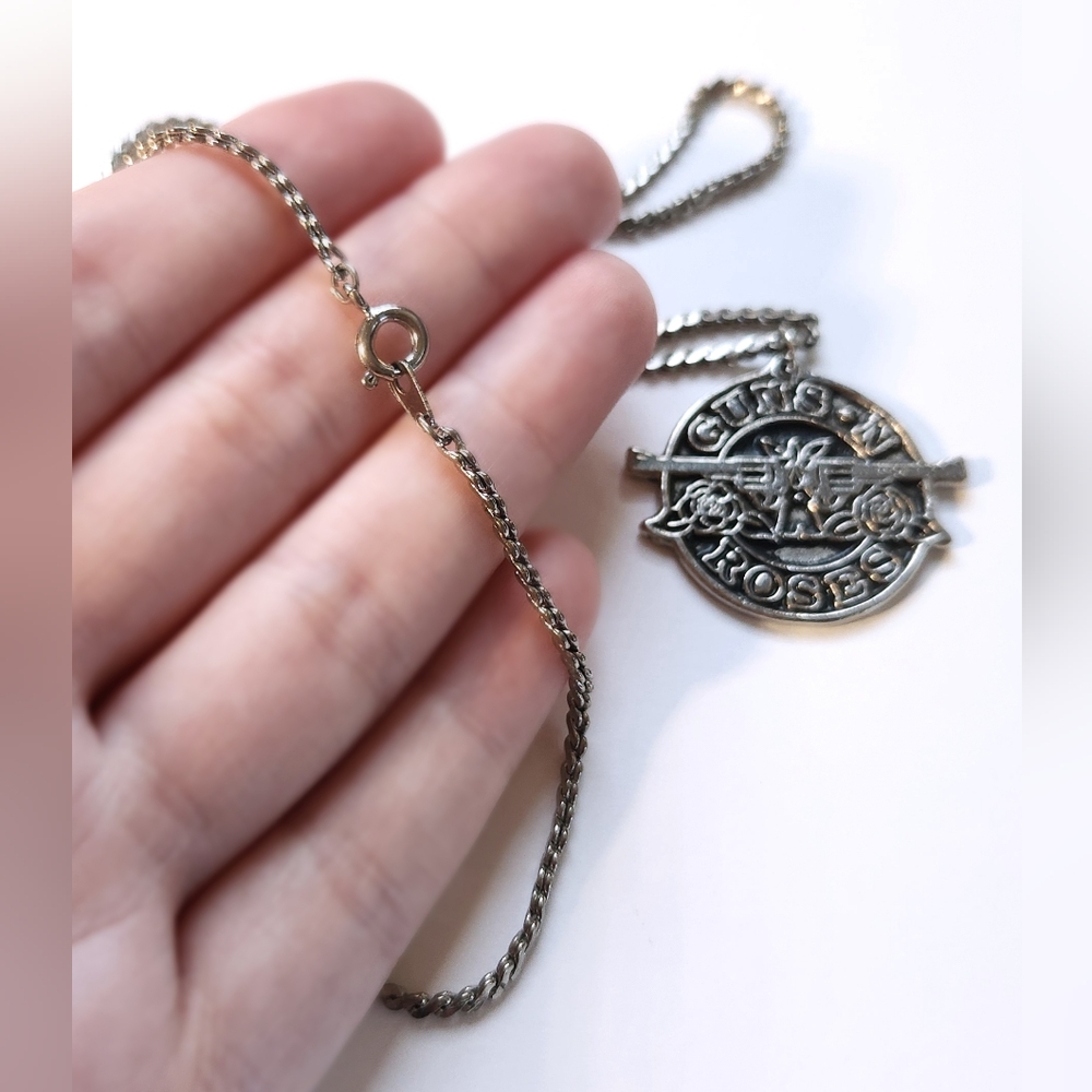VTG Guns N Roses Pendant Necklace - Picture 3 of 6